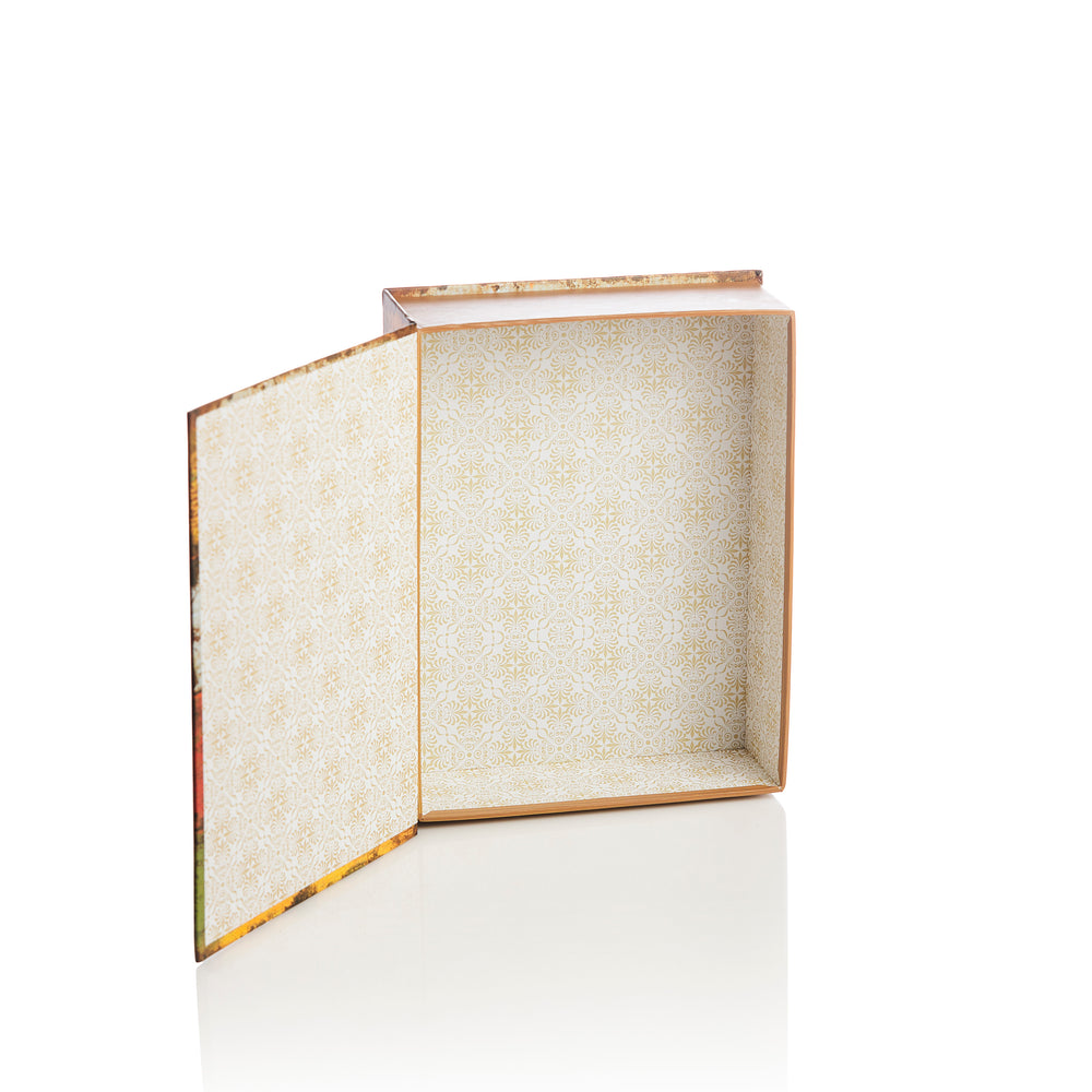 Cutie de cadou in forma de carte cu model de fluture