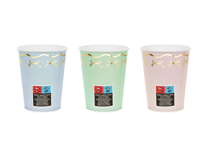 Party cups with unicorns