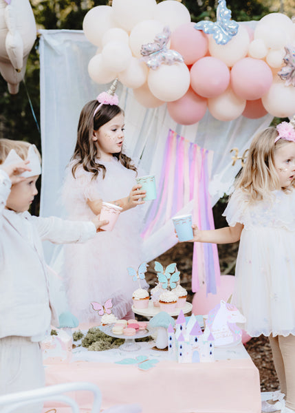 Party cups with unicorns