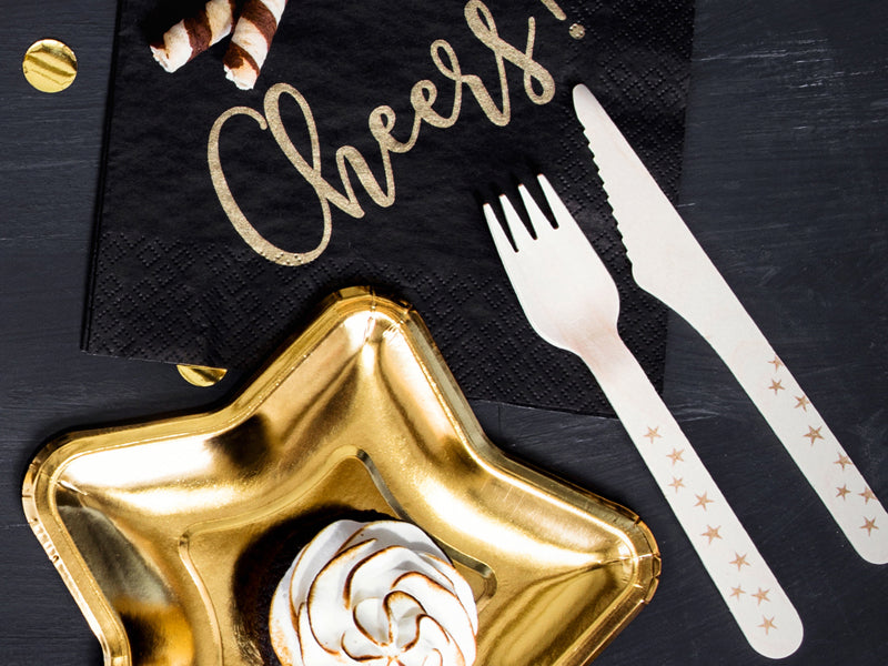 Wooden cutlery with stars