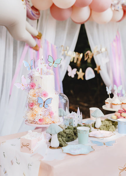 Party plates with unicorn